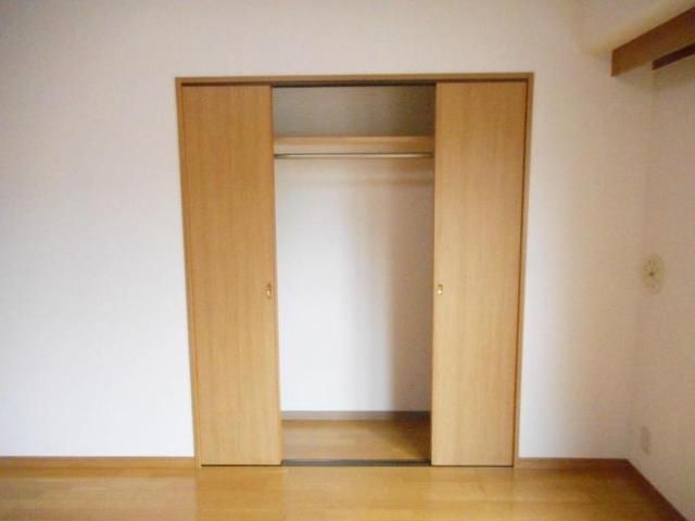 �y���[�z�@�N���[�[�b�g