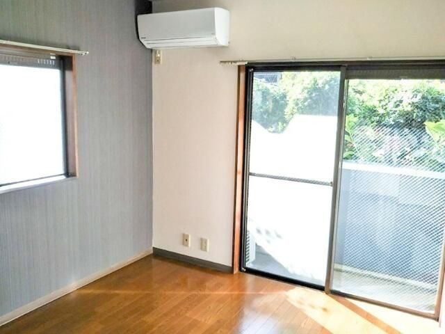 �y���ԁE���r���O�z�@