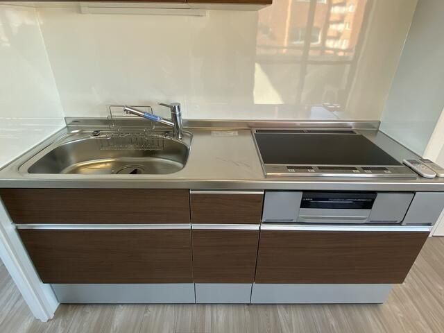 �y�L�b�`���z�@