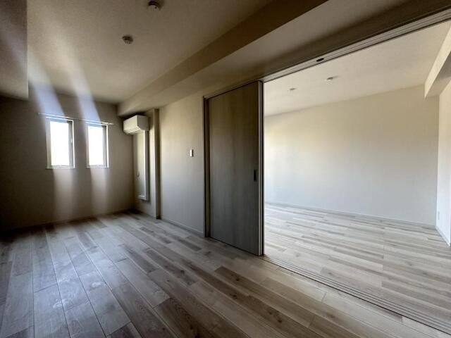 �y���ԁE���r���O�z�@