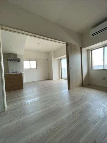 �y���̑��ݔ��z�@