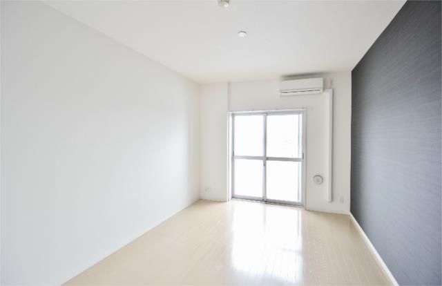 �y���ԁE���r���O�z�@