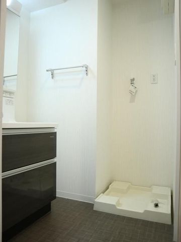 �y���̑��ݔ��z�@