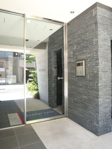 �y�G���g�����X�z�@