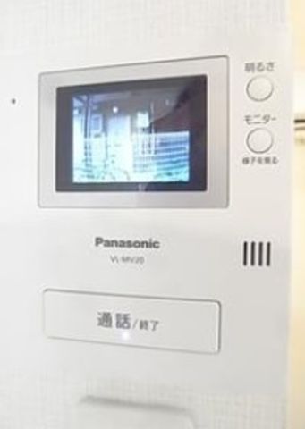 �y���̑��ݔ��z�@TV���j�^�[�z��