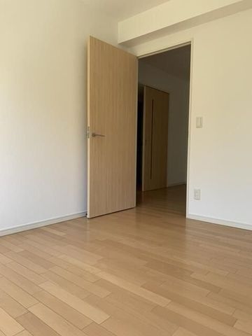 �y���̑��ݔ��z�@