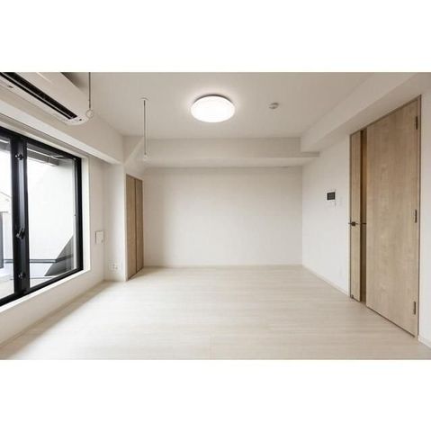 �y���ԁE���r���O�z�@