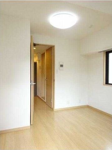 �y���ԁE���r���O�z�@