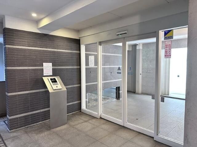 �y�G���g�����X�z�@