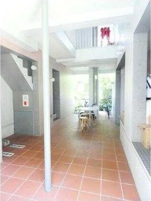 �y�G���g�����X�z�@