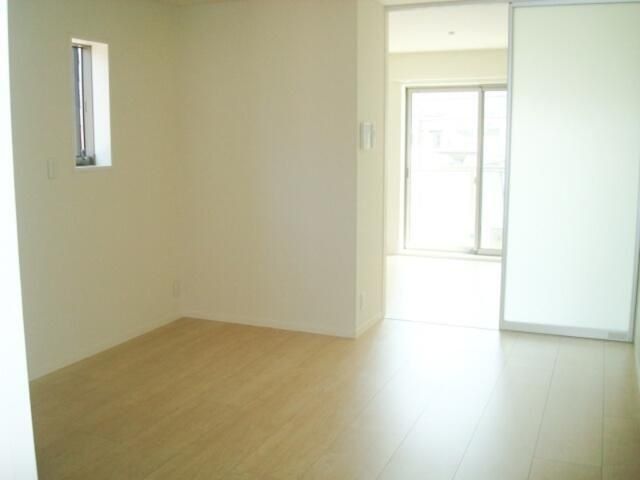 �y���ԁE���r���O�z�@