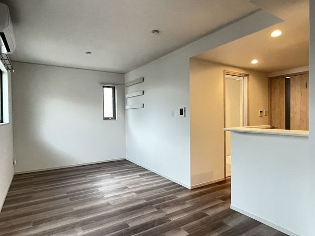 �y���ԁE���r���O�z�@