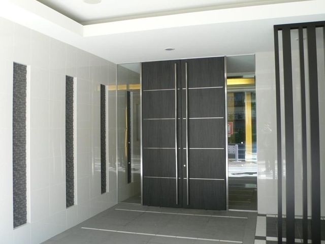 �y�G���g�����X�z�@