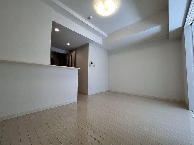 �y���ԁE���r���O�z�@