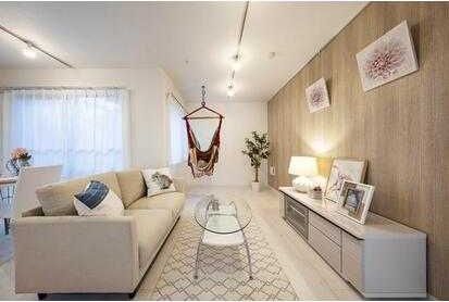 �y���ԁE���r���O�z�@