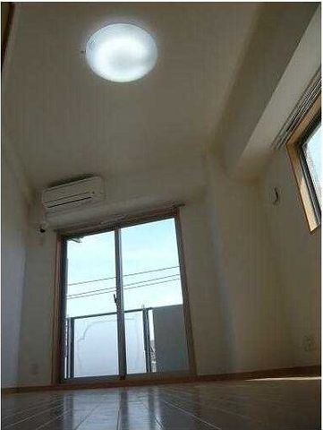 �y���ԁE���r���O�z�@