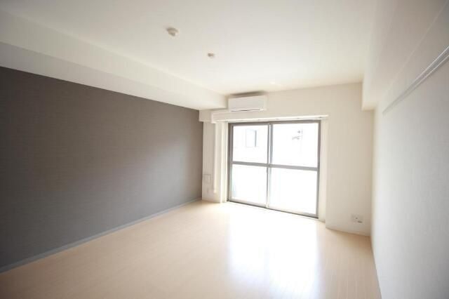 �y���ԁE���r���O�z�@