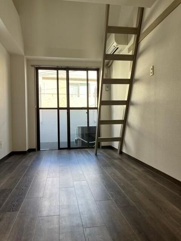 �y���ԁE���r���O�z�@