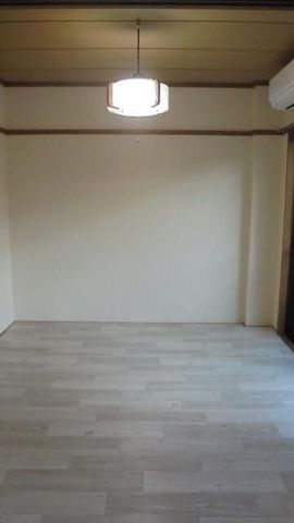 �y���ԁE���r���O�z�@