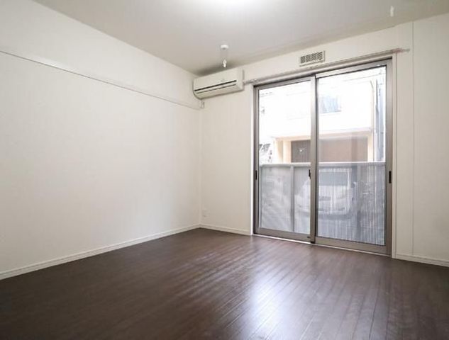 �y���ԁE���r���O�z�@