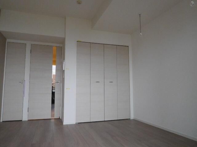 �y���ԁE���r���O�z�@