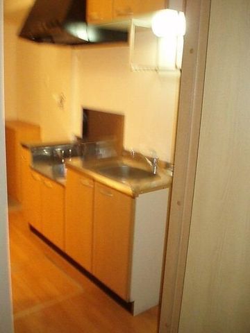 �y�L�b�`���z�@