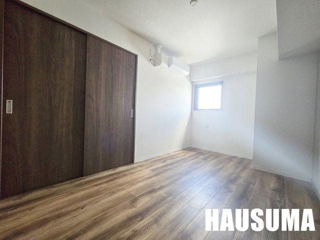 �y�����E���r���O�z�@