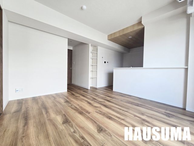 �y�����E���r���O�z�@