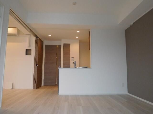 �y���ԁE���r���O�z�@