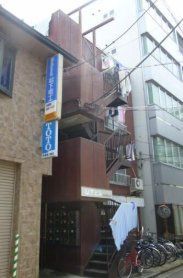 �y�G���g�����X�z�@