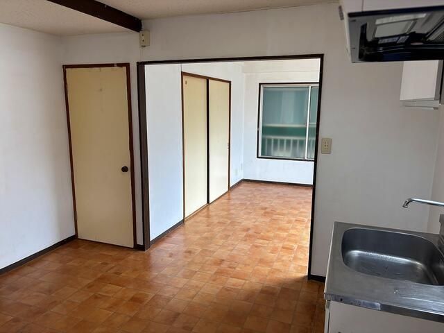 �y���ԁE���r���O�z�@