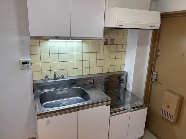 �y�L�b�`���z�@