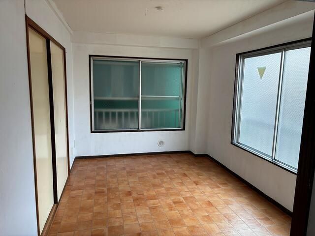 �y���ԁE���r���O�z�@