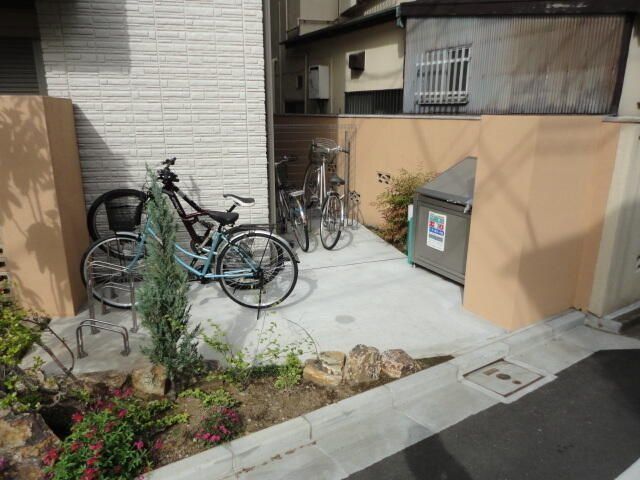 �y���̑��ݔ��z�@