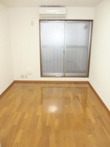 �y���ԁE���r���O�z�@