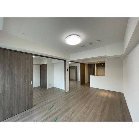 �y���ԁE���r���O�z�@