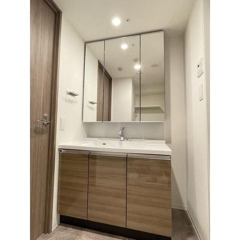 �y���ʏ��z�@