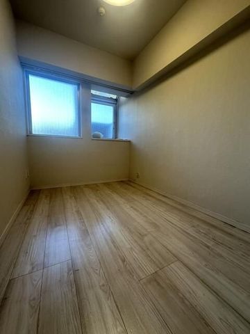 �y���ԁE���r���O�z�@