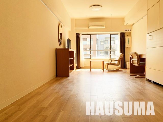 �y�����E���r���O�z�@���r���O/����