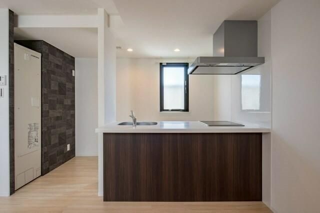 �y���ԁE���r���O�z�@