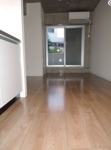 �y���ԁE���r���O�z�@����