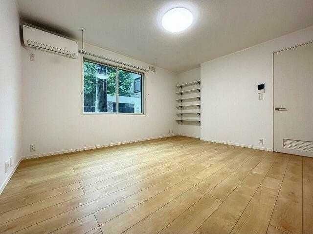 �y���ԁE���r���O�z�@