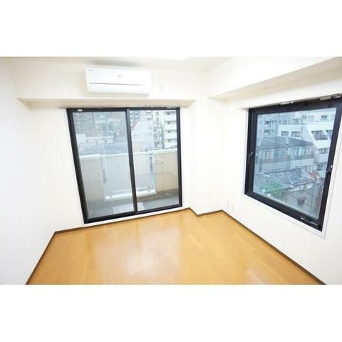 �y���ԁE���r���O�z�@