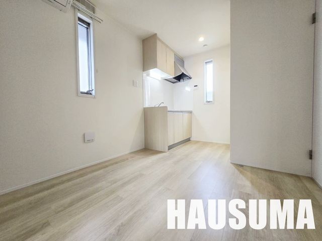 �y���̑������E�X�y�[�X�z�@���r���O/����