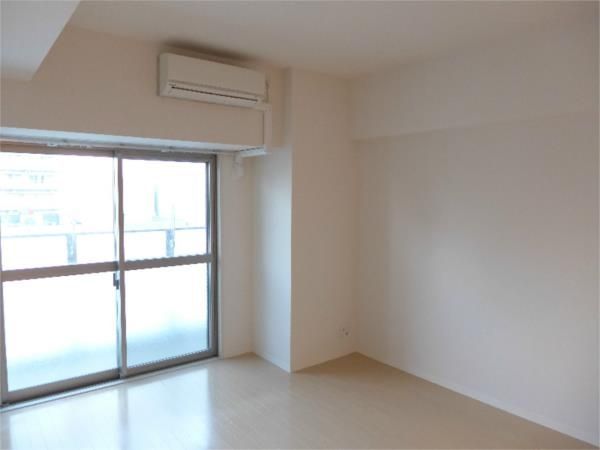 �y���ԁE���r���O�z�@