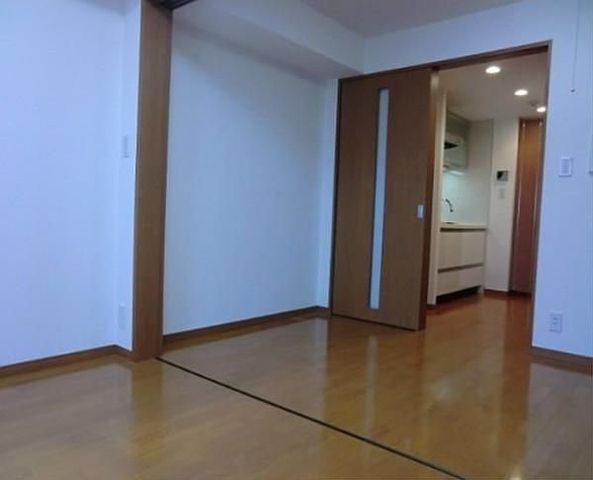 �y���ԁE���r���O�z�@