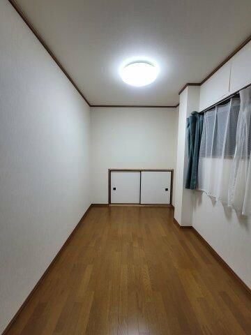 �y���ԁE���r���O�z�@