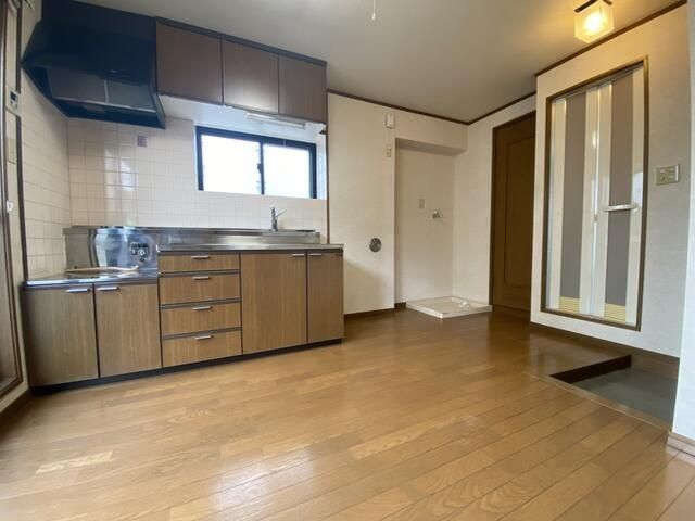 �y���ԁE���r���O�z�@