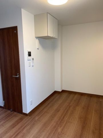 �y���ԁE���r���O�z�@