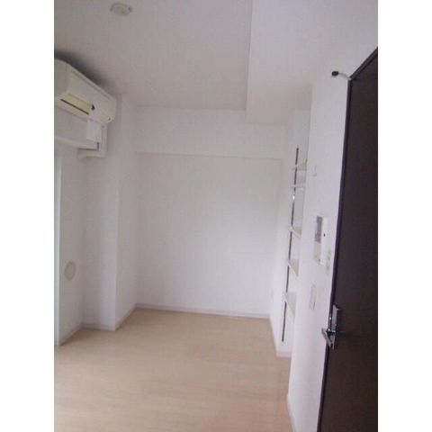 �y���ԁE���r���O�z�@